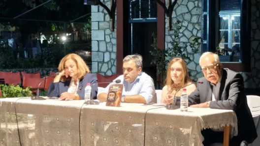 Παρουσιάστηκε στον Σταθμό Καλαβρύτων το βιβλίο της Αναστασίας Ευσταθίου 12 Παρουσιάστηκε στον Σταθμό Καλαβρύτων το βιβλίο της Αναστασίας Ευσταθίου