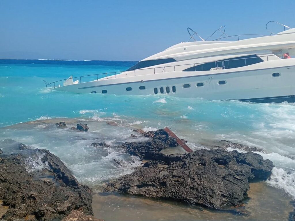 Προσάραξη θαλαμηγού στα Κύθηρα: Συγχαρητήρια στις δυνάμεις διάσωσης από την ΠΕΠIΕΘ ΦΩΤΟ-ΒΙΝΤΕΟ