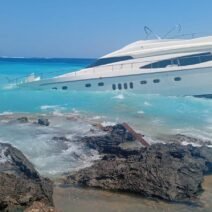 Προσάραξη θαλαμηγού στα Κύθηρα: Συγχαρητήρια στις δυνάμεις διάσωσης από την ΠΕΠIΕΘ ΦΩΤΟ-ΒΙΝΤΕΟ 1 Προσάραξη θαλαμηγού στα Κύθηρα: Συγχαρητήρια στις δυνάμεις διάσωσης από την ΠΕΠIΕΘ ΦΩΤΟ-ΒΙΝΤΕΟ