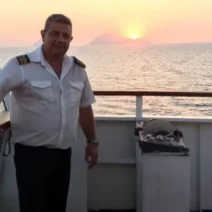 Ραφήνα: Νεκρός στην καμπίνα του ύπαρχος πλοίου