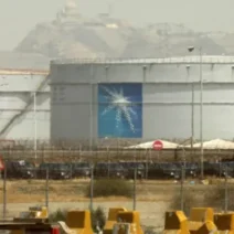 Μέση Ανατολή: Επίθεση των Χούθι στην Aramco – Στο επίκεντρο τα Στενά του Ορμούζ