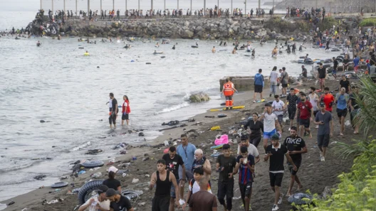 Ισπανία: Τραγωδία με νεκρούς και χιλιάδες μετανάστες να έχουν ποδοπατηθεί ΒΙΝΤΕΟ 14 Συνόρων Ισπανίας με Μαροκινό έδαφος