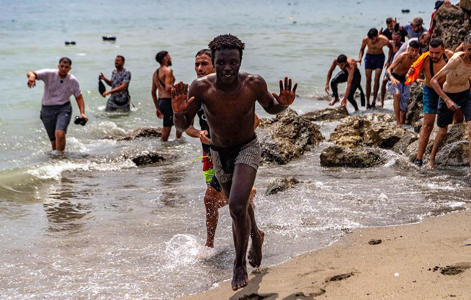 Θέουτα: Έκτακτη τηλεδιάσκεψη των υπουργών Εσωτερικών της ΕΕ για τα επεισόδια