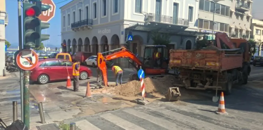 Πάτρα: Η κυκλοφοριακή ασφυξία στο κέντρο από τα αλλεπάλληλα έργα - Τι ισχύει και τι ακολουθεί τις επόμενες ημέρες ΦΩΤΟ 8 Πάτρα: Η κυκλοφοριακή ασφυξία στο κέντρο από τα αλλεπάλληλα έργα - Τι ισχύει και τι ακολουθεί τις επόμενες ημέρες ΦΩΤΟ