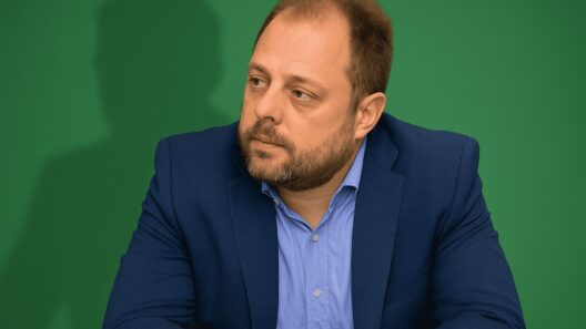 «Ο καβγάς για τα χρέη και τις πηγές εσόδων ίσως είχε εκλογική αξία» 12 Ο Δημήτρης Καραγεωργόπουλος