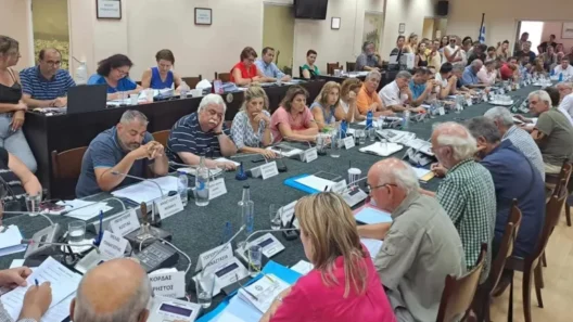 Πάτρα: Απάντηση του Δήμου στον Ψωμά για τις συγχωνεύσεις σε σχολεία