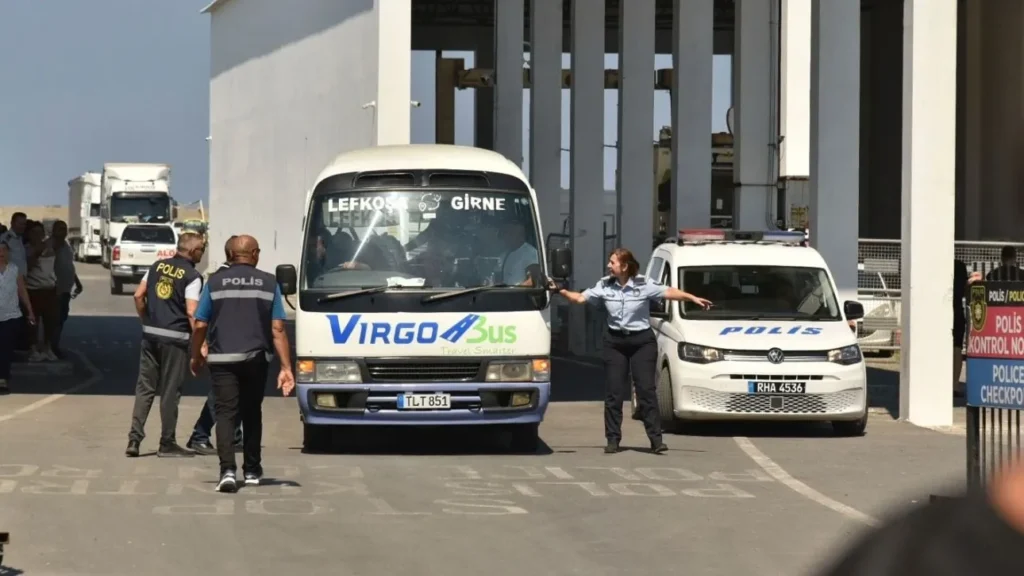 Κατεχόμενα: Συνελήφθη ο καπετάνιος του καταμαράν και 7 μέλη του πληρώματος