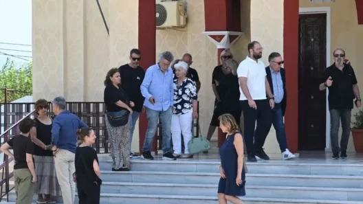 Αίγιο: Το τελευταίο αντίο στον Σωτήρη Τριανταφυλλόπουλο 12 Αίγιο: Το τελευταίο αντίο στον Σωτήρη Τριανταφυλλόπουλο