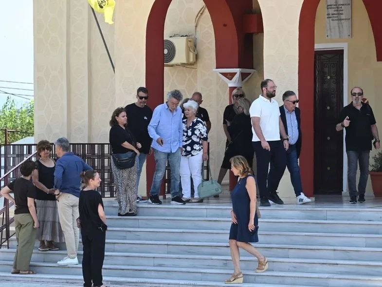 Αίγιο: Το τελευταίο αντίο στον Σωτήρη Τριανταφυλλόπουλο