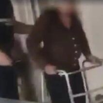 ΒΙΝΤΕΟ με αστυνομικούς να διασώζουν ηλικιωμένη από φωτιά στον Κουβαρά 1 ΒΙΝΤΕΟ με αστυνομικούς να διασώζουν ηλικιωμένη από φωτιά στον Κουβαρά
