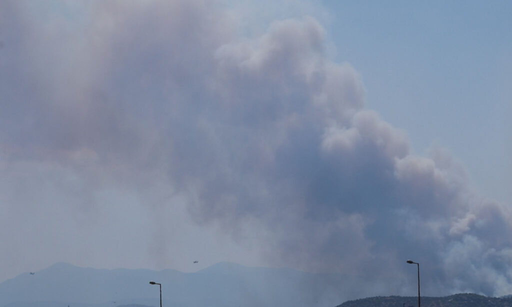 Φωτιά στη Σαλαμίνα: Εντοπίστηκαν δύο σωροί - Δύο μέτωπα υπό ισχυρούς ανέμους ΦΩΤΟ - ΒΙΝΤΕΟ (Νεότερα)