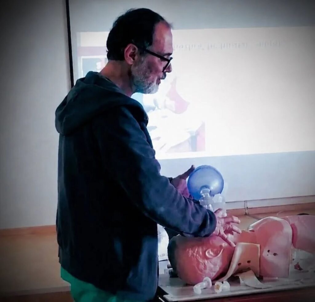 Μεσολόγγι: Αυτός είναι ο γιατρός που βρέθηκε νεκρός στο νοσοκομείο ΦΩΤΟ 5 Ο 48χρονος αναισθησιολόγος Ερρίκος Τσιαγκούρης