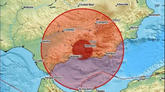 Ισπανία: Σεισμός στη Γρανάδα – Είχε προηγηθεί ισχυρή δόνηση 12 Ισπανία: Σεισμός στη Γρανάδα – Είχε προηγηθεί ισχυρή δόνηση