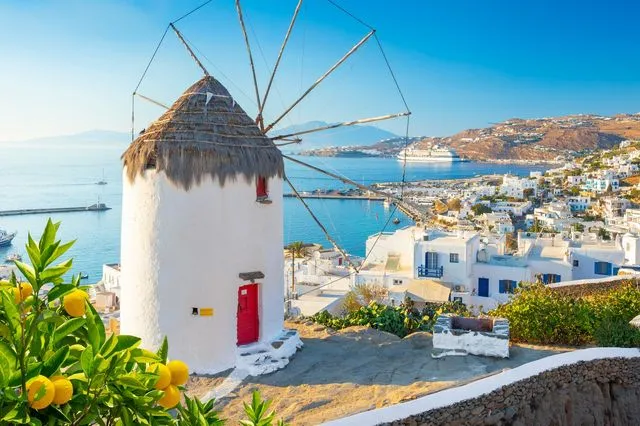 Η «ροζ» μαφία της Μυκόνου: Οι κωδικές ονομασίες που πρόδωσαν το κύκλωμα και η «ροζ γαρνιτούρα» 