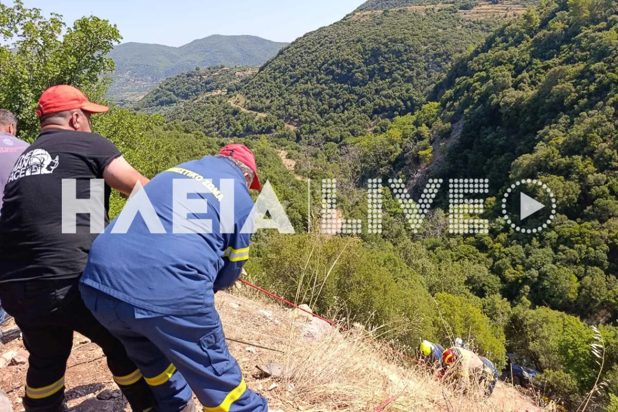 Επιχείρηση διάσωσης στην Ηλεία: Ανασύρθηκε ζωντανή 32χρονη από γκρεμό ΦΩΤΟ 6 Επιχείρηση διάσωσης στην Ηλεία: Ανασύρθηκε ζωντανή 32χρονη από γκρεμό ΦΩΤΟ