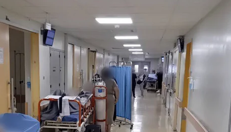 Πάτρα: Πάνω από 30 ασθενείς σε ράντζα για ώρες στο νοσοκομείο «Αγιος Ανδρέας» ΦΩΤΟ