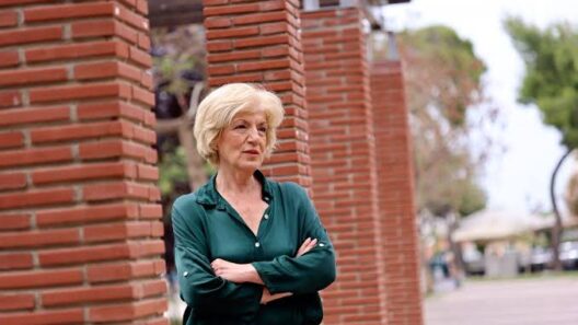 «Η προβολή της ταινίας Αρκουδότρυπα σε ένα χωριό της Αιγιαλείας» 12 «Η προβολή της ταινίας Αρκουδότρυπα σε ένα χωριό της Αιγιαλείας»