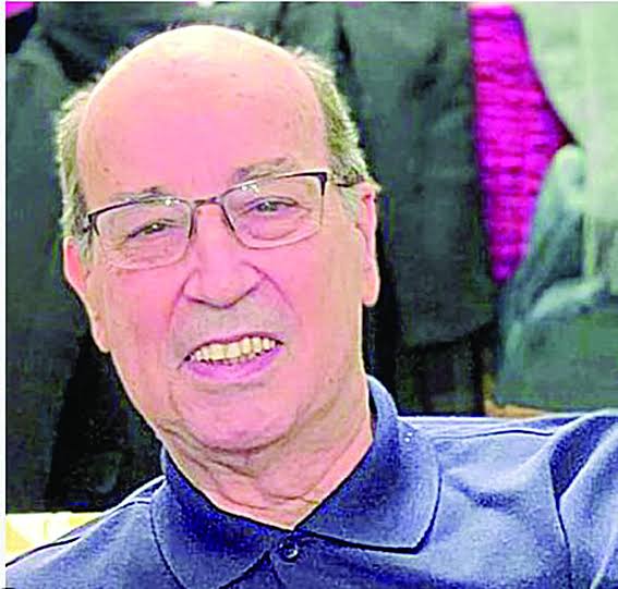 «Όταν ψάχνεις καρέκλα να… ζεστάνεις!»