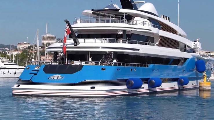 Πέραμα: Τραυματίστηκε ναυτικός όταν έπεσε από σκάλα πλοίου με το κεφάλι