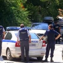 Βόνιτσα: Αιματηρό επεισόδιο με 17χρονο στο Ακτιο 1 Αστυνομικοί και περιπολικά της ΕΛ.ΑΣ. σε εξωτερικό χώρο, πιθανόν με…