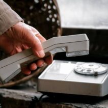 Άνδρας σε βάρκα ηλικιωμένος