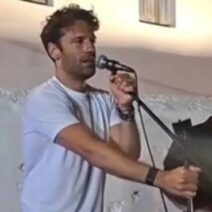 Ο Κωνσταντίνος Αργυρός σε πανηγύρι στην Αστυπάλαια, πήρε το μικρόφωνο ΒΙΝΤΕΟ 1 Ο Κωνσταντίνος Αργυρός σε πανηγύρι στην Αστυπάλαια, πήρε το μικρόφωνο ΒΙΝΤΕΟ