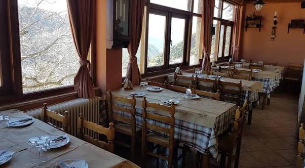 Αχαΐα: Αλλαξε ο χάρτης της καλοκαιρινής εξόδου - Παραλία η Βουνό; - Το «τραπέζι» του Patrapress