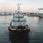 Δρέπανο: Σκάφος «κόλλησε» στην θάλασσα και ρυμουλκήθηκε στο λιμάνι της Πάτρας