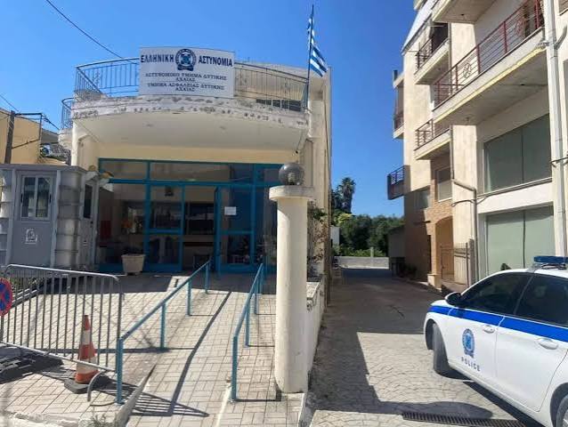 Κάτω Αχαΐα: Αποτροπή τραγωδίας στο Αστυνομικό Τμήμα - Hλικιωμένος απειλούσε να αυτοπυρποληθεί