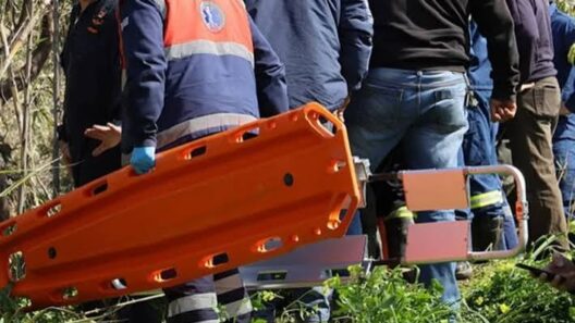 Θεσπρωτία: Νεκρός τουρίστας σε πεζοπορία από Αλβανία προς Ελλάδα. 13 Θεσπρωτία: Νεκρός τουρίστας σε πεζοπορία από Αλβανία προς Ελλάδα.