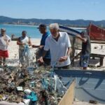 Ρίο: Σκουπίδια αλιέων στην παραλία με βλάβη στο περιβάλλον ΦΩΤΟ