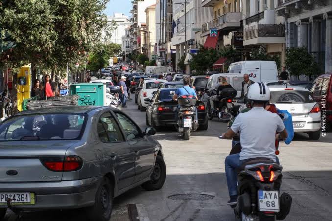 Πάτρα: Στα όρια «τρέλας» οι δρόμοι του κέντρου – Ταξί, Λεωφορεία, Διανομείς σε κυκλοφοριακό χάος - Επαγγελματίες στο Patrapress