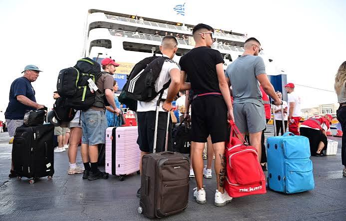 Κορυφώνεται η έξοδος των εκδρομέων – Πληρότητα σε πολλά δρομολόγια 4 Κορυφώνεται η έξοδος των εκδρομέων