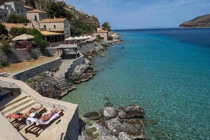 Αχαΐα: Πού πήγαν οι εκδρομείς του Δεκαπενταύγουστου – Η ακρίβεια έβαλε «φρένο» - Τα στοιχεία στο Patrapress