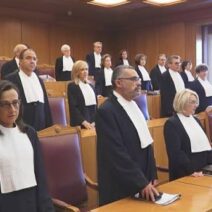 ΣτΕ: Οριστικό «όχι» στην επαναφορά δώρων στους δημοσίους υπαλλήλους