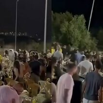 Πάτρα: Παρέα σε πανηγύρι στο Αντίρριο έπαιξε άγριο ξύλο με ντόπιους Ρομά ΒΙΝΤΕΟ 1 Πάτρα: Παρέα σε πανηγύρι στο Αντίρριο έπαιξε άγριο ξύλο με ντόπιους Ρομά ΒΙΝΤΕΟ