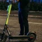 Ακράτα: Ανησυχητικό συμβάν με ανήλικους σε ηλεκτρικό πατίνι στην Εθνική οδό τη νύχτα