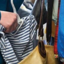 Πάτρα: Προσποιήθηκε τον πελάτη και έκλεψε ρούχο αλλά έγινε αντιληπτός