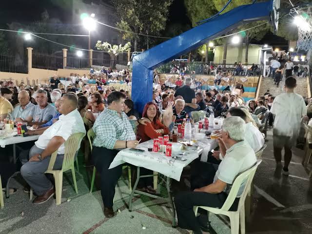 Φωτογραφία από τη γιορτή κρασιού στα Λουσικά