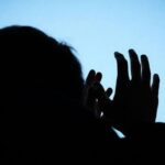 Βόλος: Γιος απείλησε τη μάνα ότι θα τη σφάξει