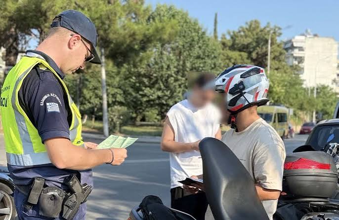 Αχαΐα: Μάθαμε να φοράμε κράνος καταφέρνοντας χαμηλότερο αριθμό παραβάσεων αν και υψηλό σε επίπεδο χώρας