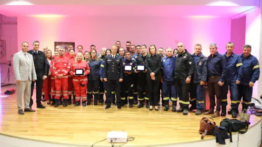 Αιγιάλεια: To παράπονο των εθελοντών πυροσβεστών - «Άλλοι δήμοι εξοπλίζουν τις ομάδες τους, εμάς δεν μας έχουν δώσει τίποτα» ΦΩΤΟ