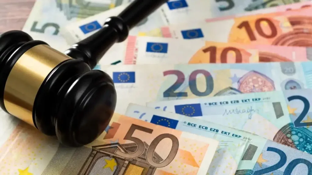 Κουδούνι που αντιπροσωπεύει την Εφορία και την αύξηση του κεφαλαίου