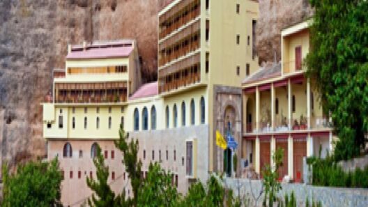 Μέγα Σπήλαιο: Η ιστορική Μονή της Παναγίας που στέκει αγέρωχη στον βράχο εδώ και αιώνες