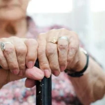 Αιγιάλεια: Έκανε τον λογιστή για να κλέψει από ηλικιωμένη κοσμήματα και χρήματα
