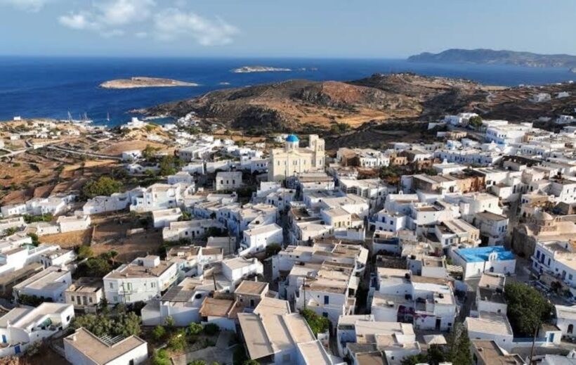 Κίμωλος: Νεκρός 17χρονος - Τον «χτύπησε» το ρεύμα ενώ έκανε μπάνιο 4 Νεκρός 17χρονος – Το ρεύμα έκανε την καταστροφή