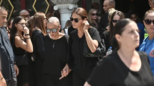 Δημήτρης Κόκοτας: Ο συγκινητικός επικήδειος της συζύγου του ΦΩΤΟ 12 Δημήτρης Κόκοτας: Ο συγκινητικός επικήδειος της συζύγου του ΦΩΤΟ