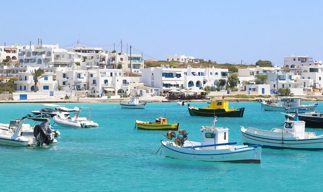 Το «Πάσχα του Καλοκαιριού»: Τα άγνωστα έθιμα του Δεκαπενταύγουστου και τα κορυφαία πανηγύρια σε όλη την Ελλάδα