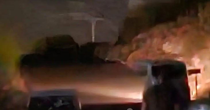 Λιόσια: Θρίλερ με νεκρό άνδρα σε πίσω κάθισμα αυτοκινήτου ΒΙΝΤΕΟ-ΦΩΤΟ 5 Λιόσια: Θρήνος με νεκρό άντρα σε πίσω καθισμό αυτοκινήτου