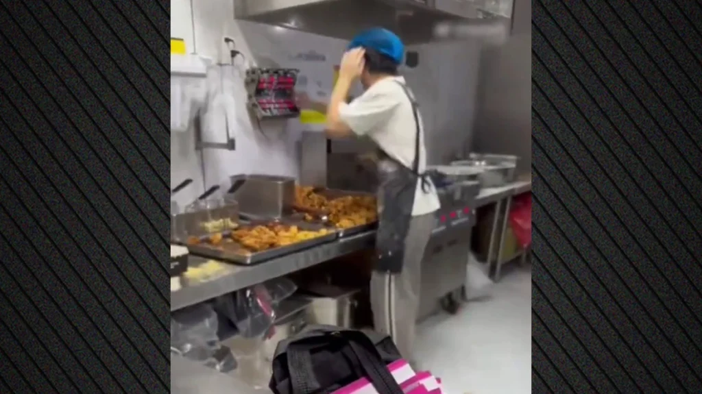 Μακέτα με fast food στην Κίνα